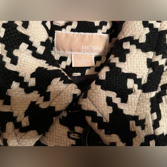 Michael Kors NWT LARGE HOUNDSTOOTH WRAP COAT 🖤🤍VERY RARE NWT COAT! - Picture 6 of 13